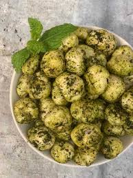 Mint Flavoured With Lemon Twist
